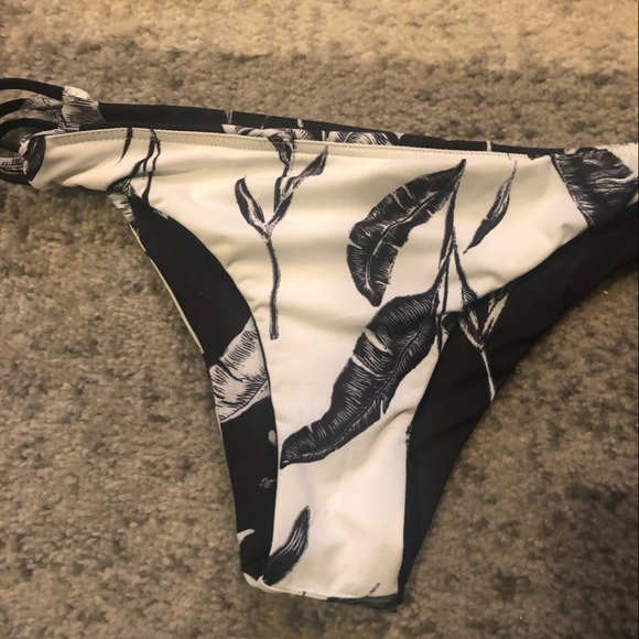 ROXY 2 - Piece Reversible bikini - Picture 7 of 7